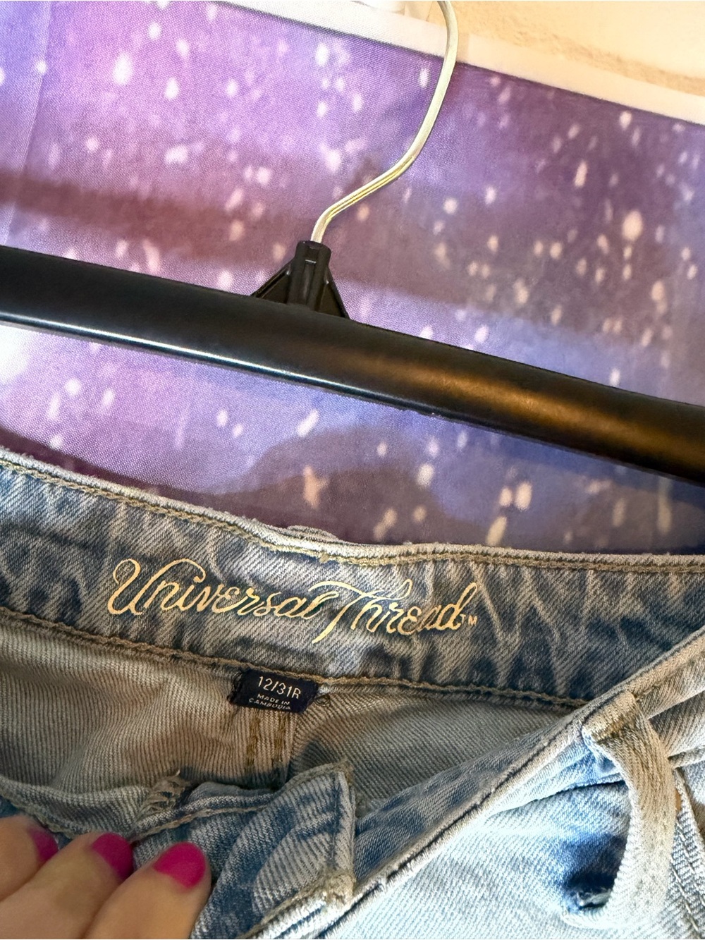 Universal thread Jean shorts 🛍 - Picture 2 of 3